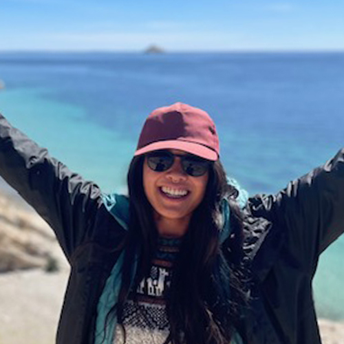 Julia with a cap at the beach